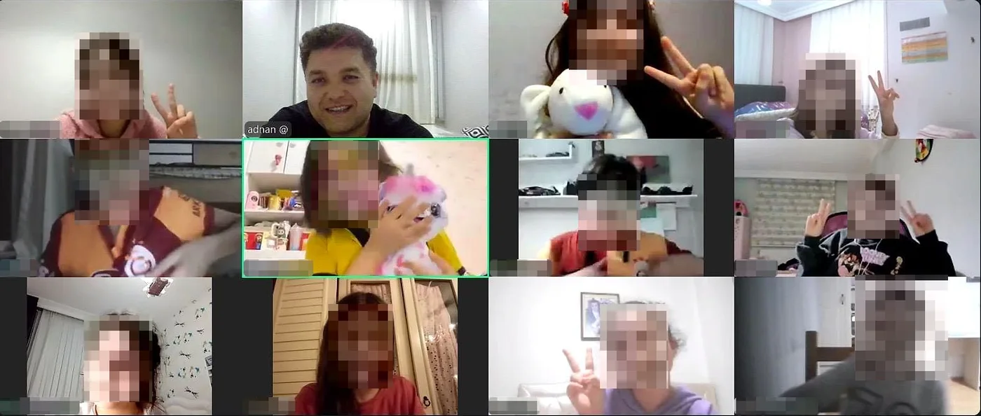 Online grup dersi: 11 öğrenci, tek ekran